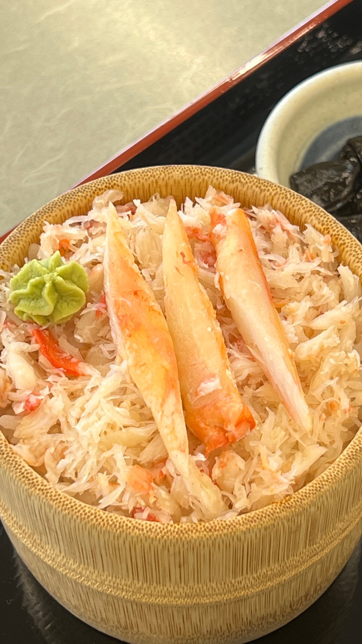 積丹路線餐食的蟹肉飯實拍
